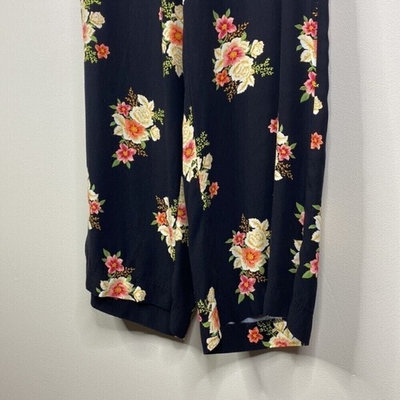 LOFT Black Floral Wide Leg Cropped Women's Pants Size Small - Picture 5 of 7